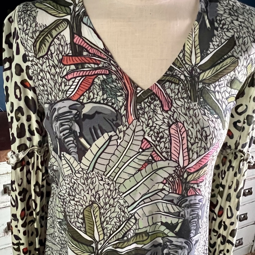 Anthropologie Sibley V-Neck Leopard Elephant Print Ruffled Blouse Top Xs View 6